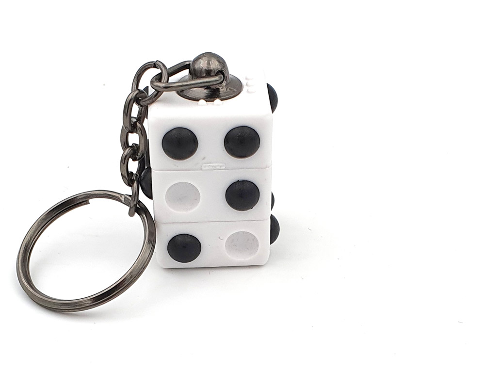 Porte-cle-braille-2-com-une-difference